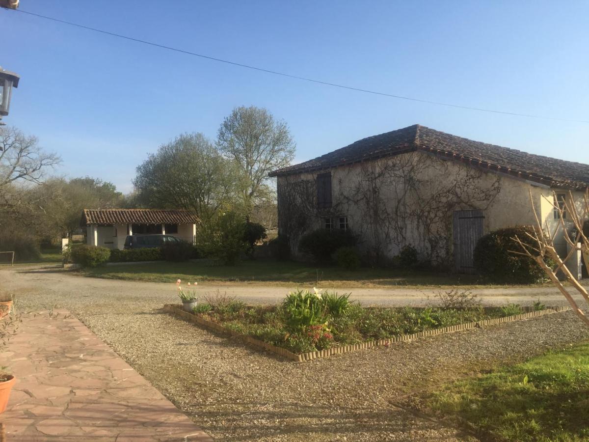 L'Intemporelle Ozourt Luaran gambar