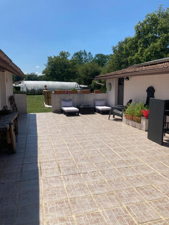 L'Intemporelle Ozourt Luaran gambar
